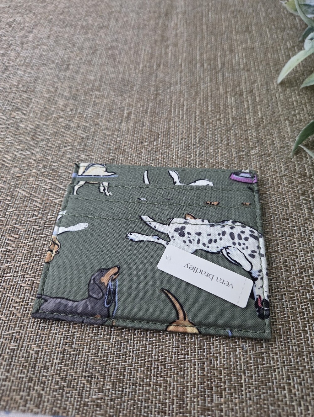 Vera Bradley Olive Green Dog Print Quilted Card Holder - Picture 2 of 3